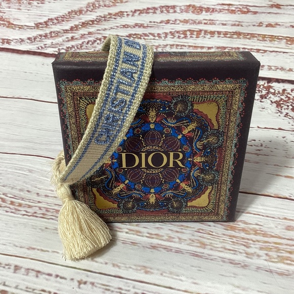 Dior J’Adior Blue and Cream Embroidered Friendship Bracelet with Box - Picture 1 of 1